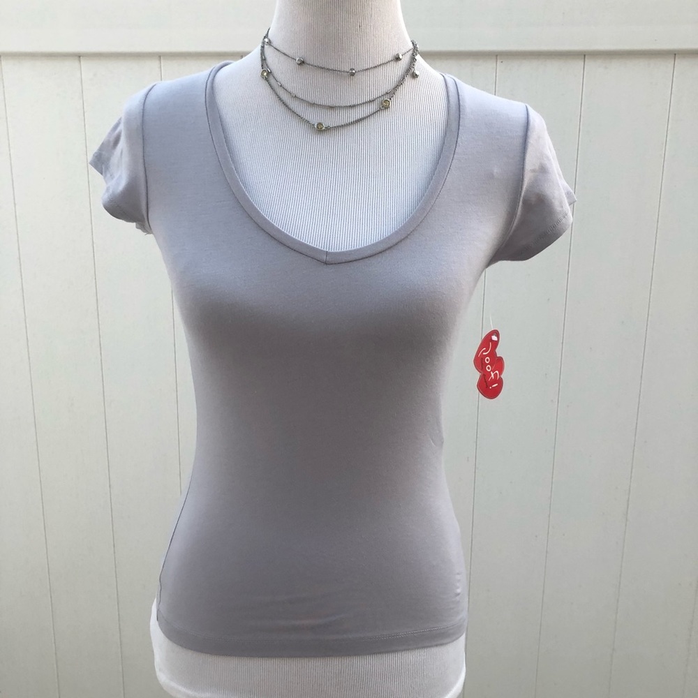 NWT- Proof Gray V Neckline Fitted T-Shirt Size M*